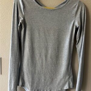 Athleta Heather Light Blue Scoop Neck Long Sleeve Athletic Top